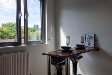 1 bed studio, The Grove, Wandsworth, London, W55BL - Image 2